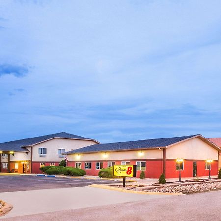 Super 8 By Wyndham Grants Hotel Екстериор снимка