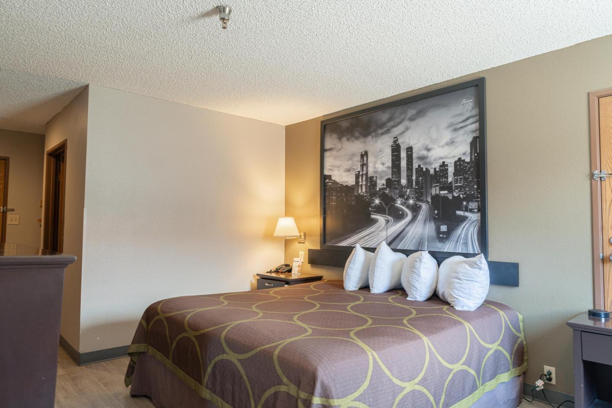 Super 8 By Wyndham Grants Hotel Екстериор снимка
